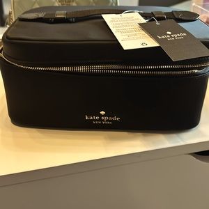 NWT Kate spade Chelsea makeup bag